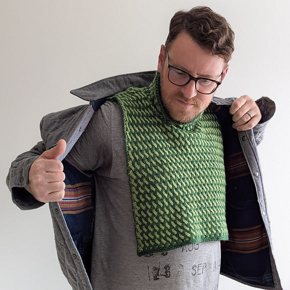 Sample Sale: Dickie, Mary Martin, green woven pattern